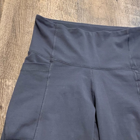 Old Navy Elevate Leggings - Picture 2 of 6